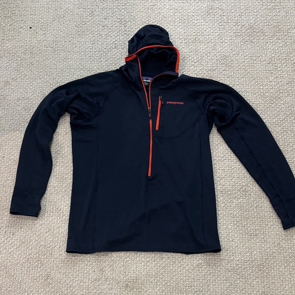 Patagonia Men's Navy Performance Jacket with Red Trim